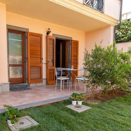 Welcomely - Il Giardino Di Lilly Apartment