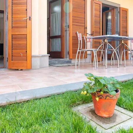 Welcomely - Il Giardino Di Lilly Apartment